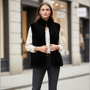 NWT, ADRIENNE LANDAU Luxurious Faux Rabbit Like Soft Velvet Sheen Fur Vest, M